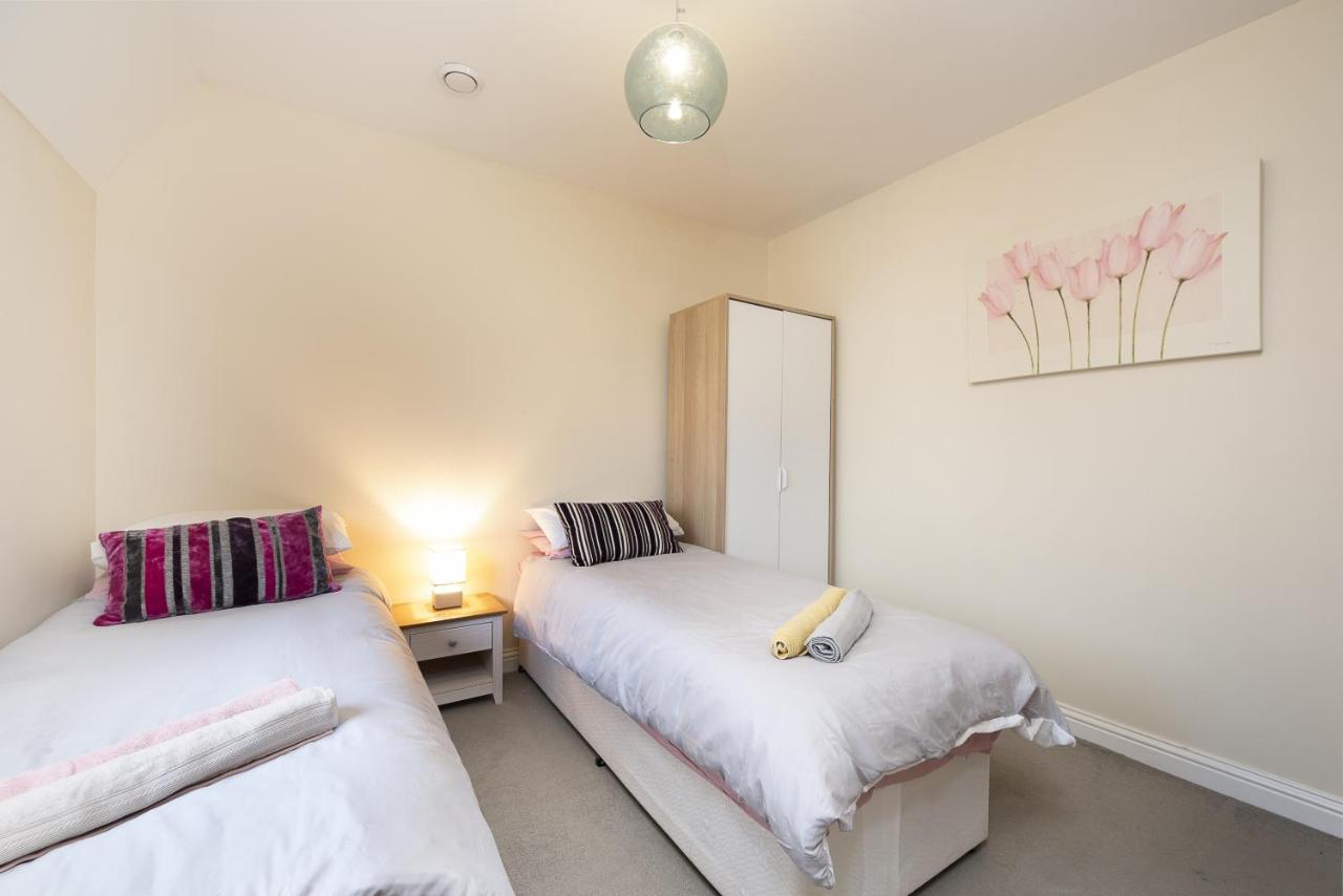 Inaras Place Aylesbury  Luaran gambar